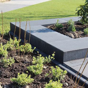 Traptrede Massief 100x40x18 cm Zwart